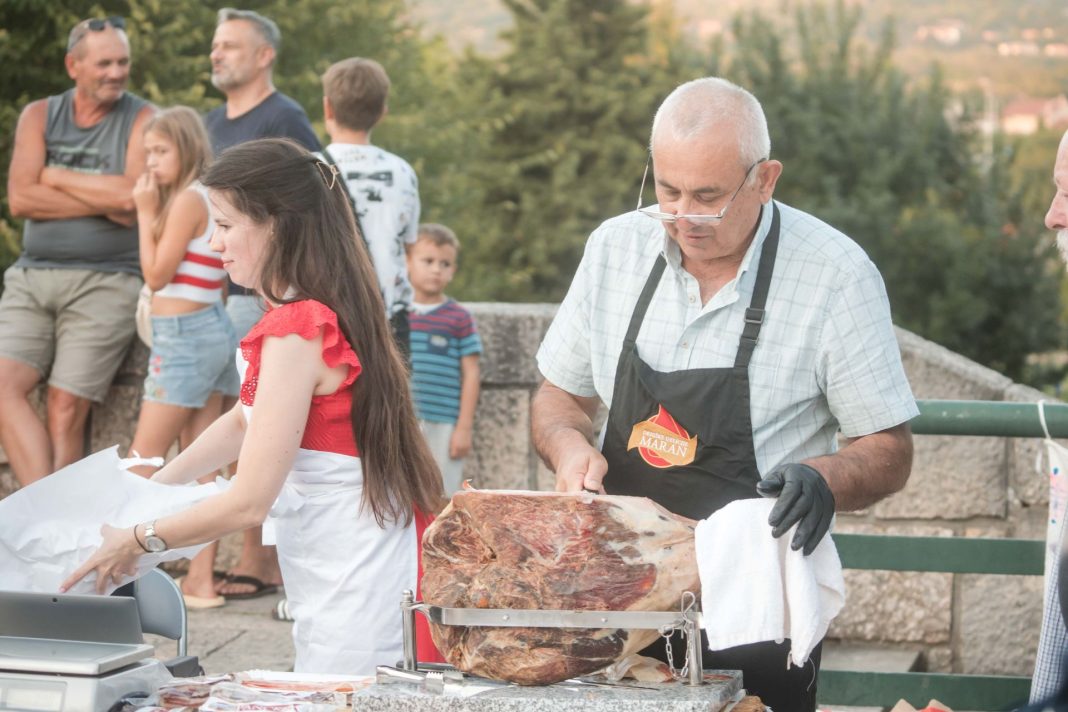 Arhiva međunarodnog festivala pršuta Drniš1_foto_Mario Sučić_izvor_Grad Drniš