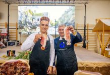 Deveti Međunarodni festival pršuta u Drnišu otvoren velikim dvobojem: župani odmjerili snage